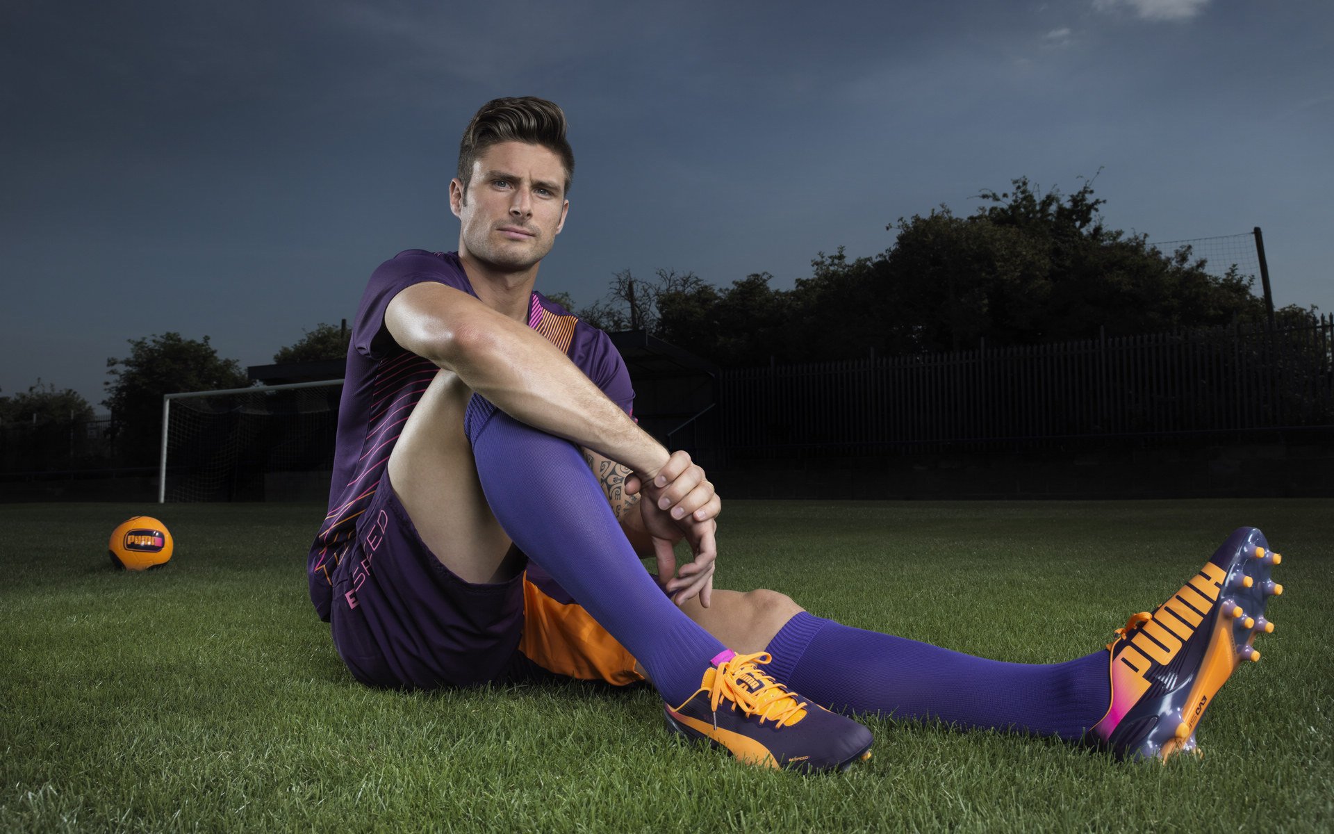 乐鱼体育官网-杨瀚森训练秀扣篮+弹地三分，杨瀚宇是谁